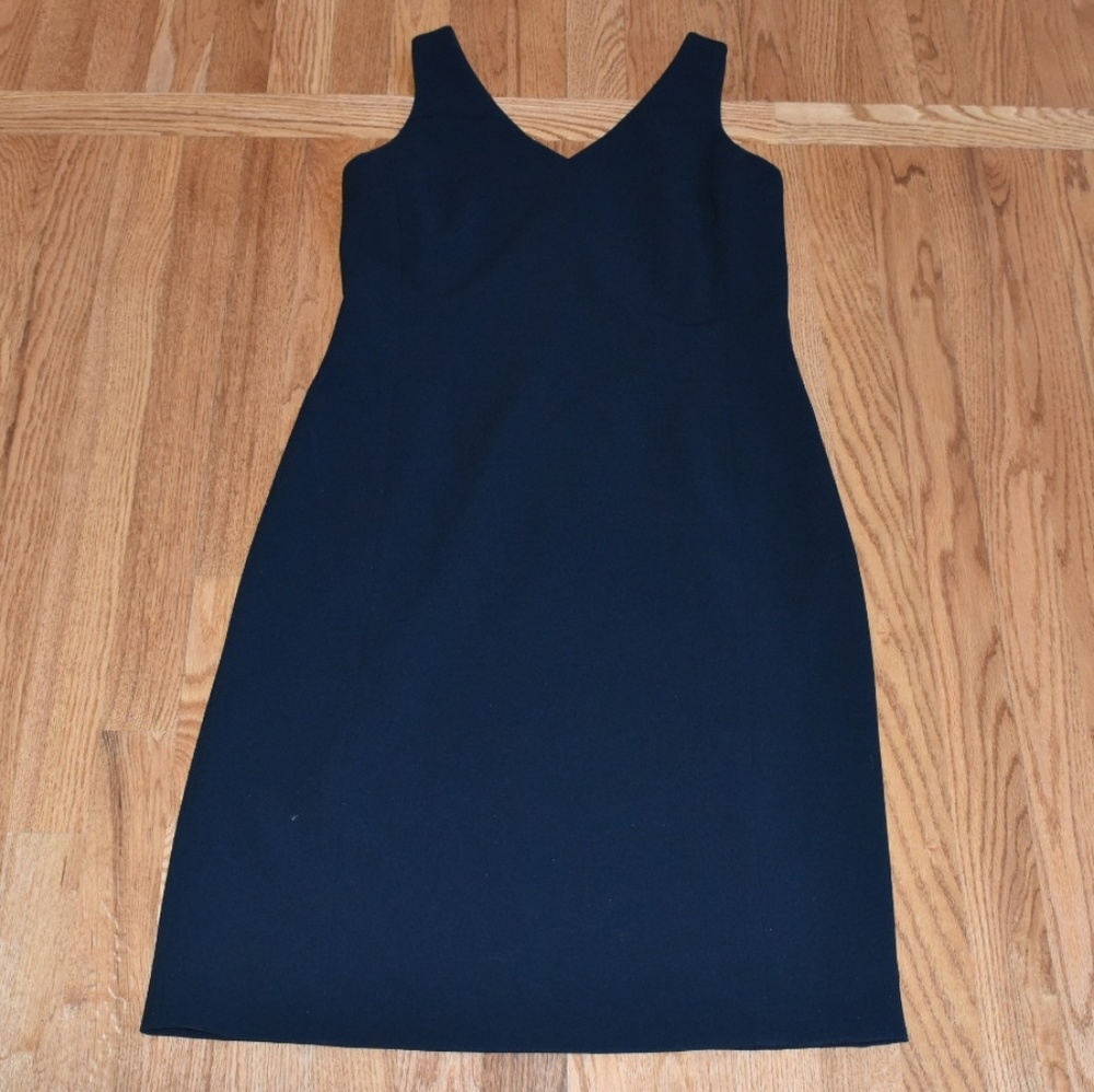Classic Jones New York Black Dress